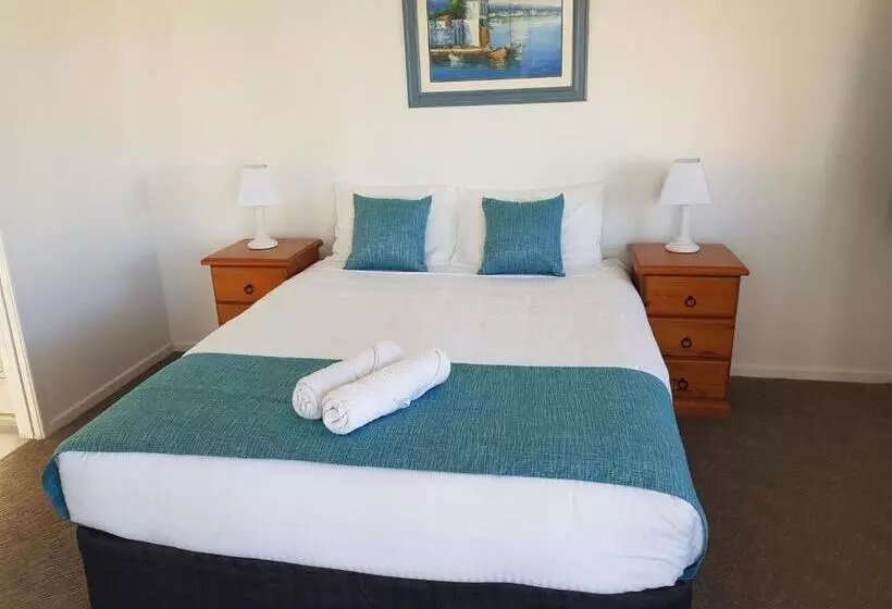 Kings Way Apartments