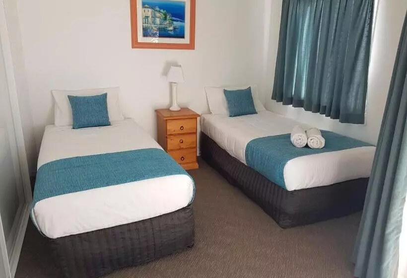 Kings Way Apartments
