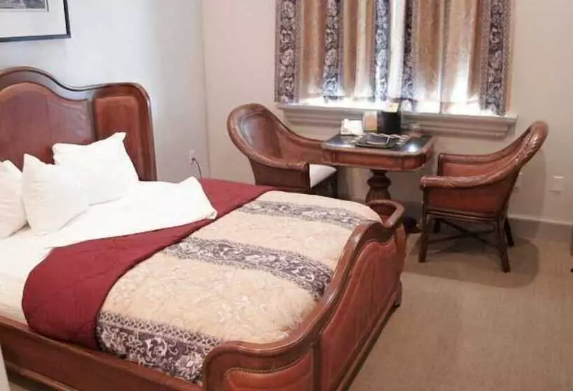 Chateau Avalon Hotel & Spa