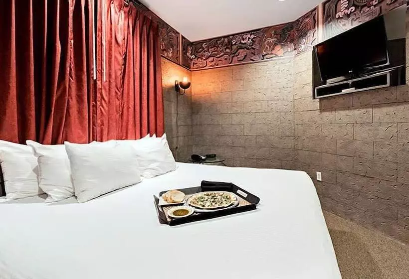 Chateau Avalon Hotel & Spa