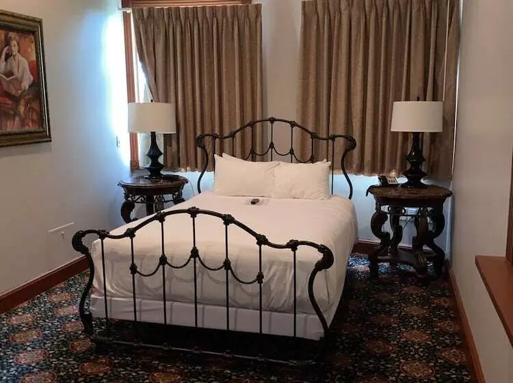 Chateau Avalon Hotel & Spa