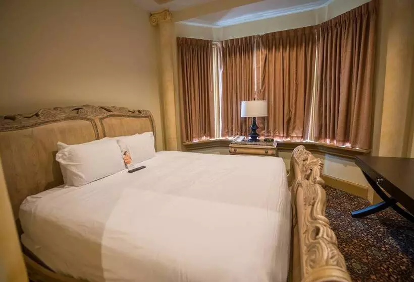 Chateau Avalon Hotel & Spa