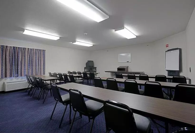 בית מלון כפרי Americas Best Value Inn & Suites Racine