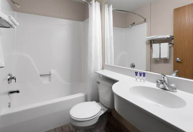 فندق Americas Best Value Inn & Suites Racine