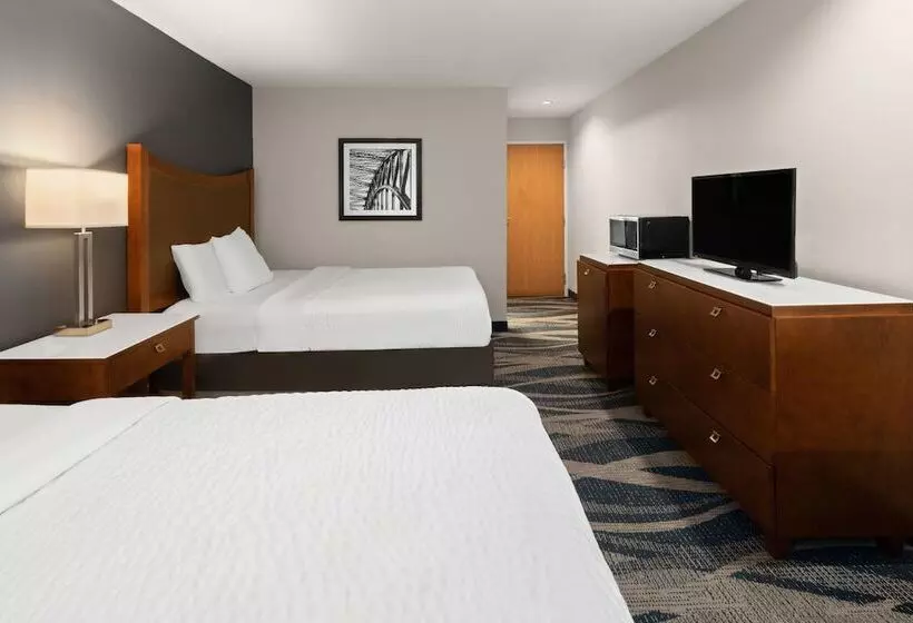 בית מלון כפרי Americas Best Value Inn & Suites Racine