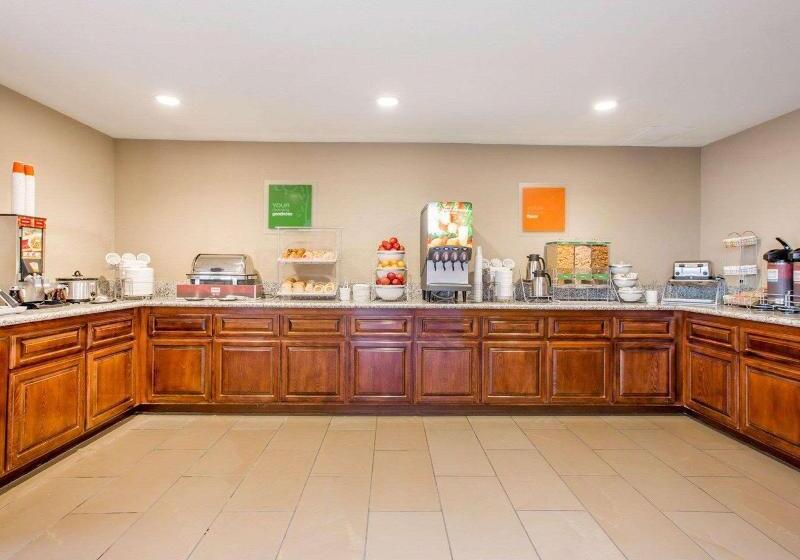 Отель Avisa Downtown