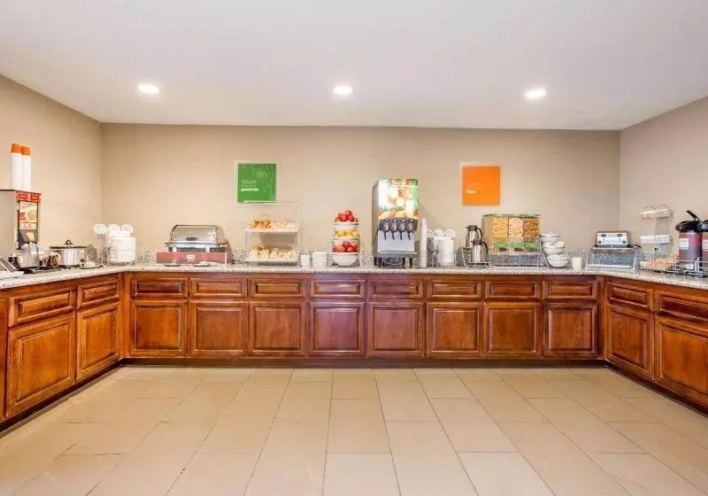 酒店 Avisa Downtown