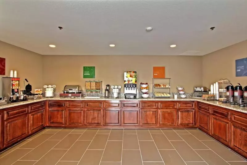 酒店 Avisa Downtown