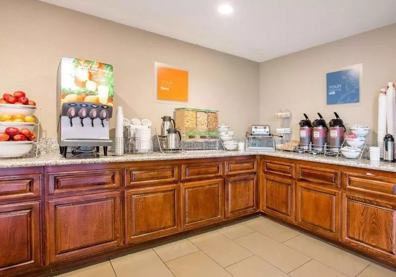 酒店 Avisa Downtown