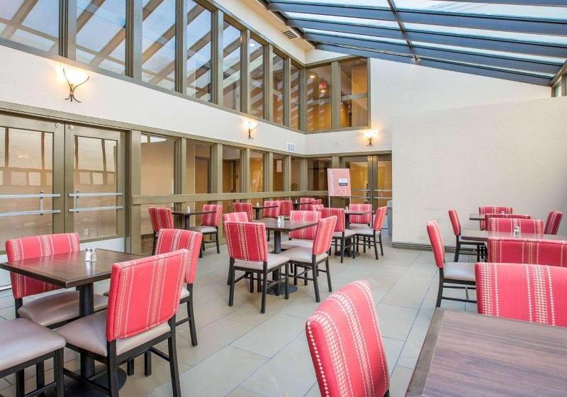 Отель Avisa Downtown