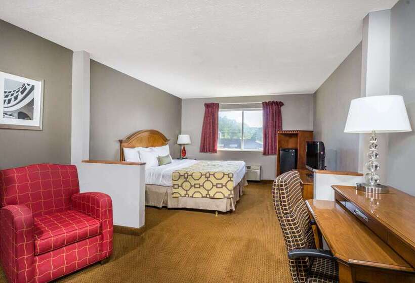 Отель Baymont By Wyndham Piqua