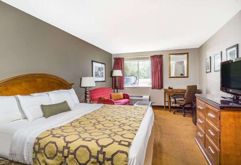 Отель Baymont By Wyndham Piqua