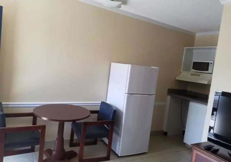 Отель Budgetel Inn & Suitesbirmingham South