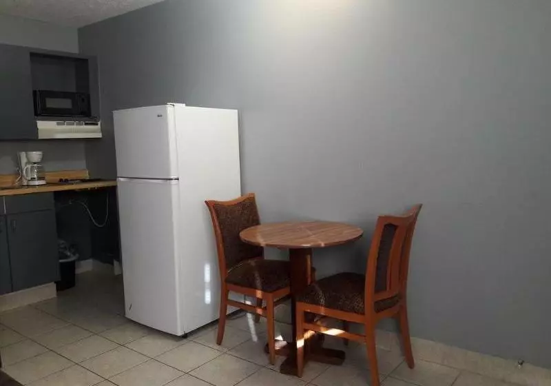 Отель Budgetel Inn & Suitesbirmingham South