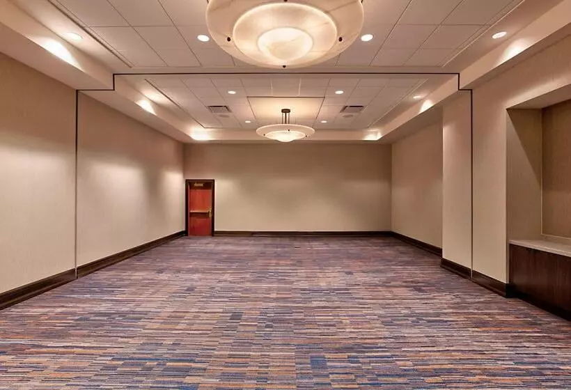 Отель Indianapolis Marriott Downtown