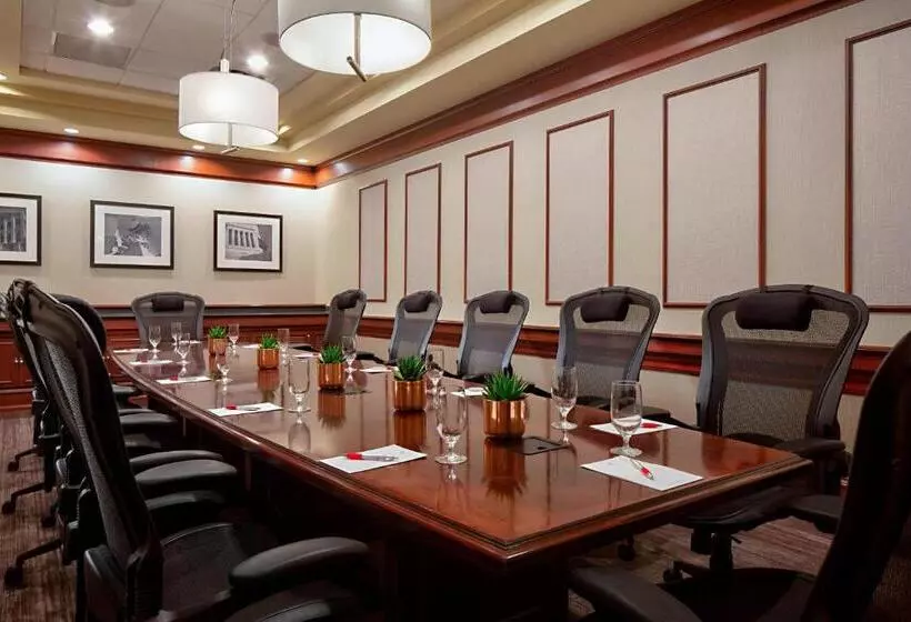 Отель Indianapolis Marriott Downtown