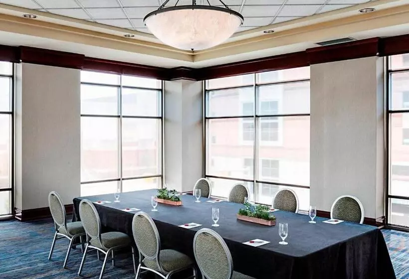 Отель Indianapolis Marriott Downtown