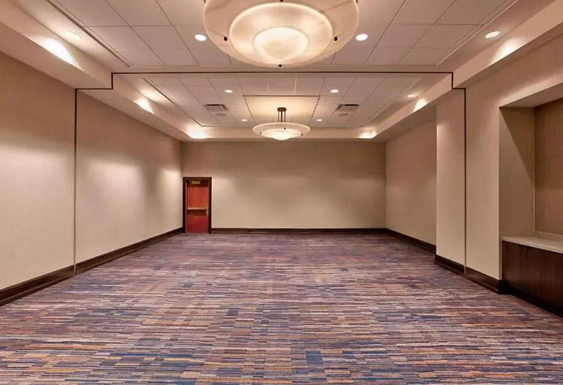 Отель Indianapolis Marriott Downtown