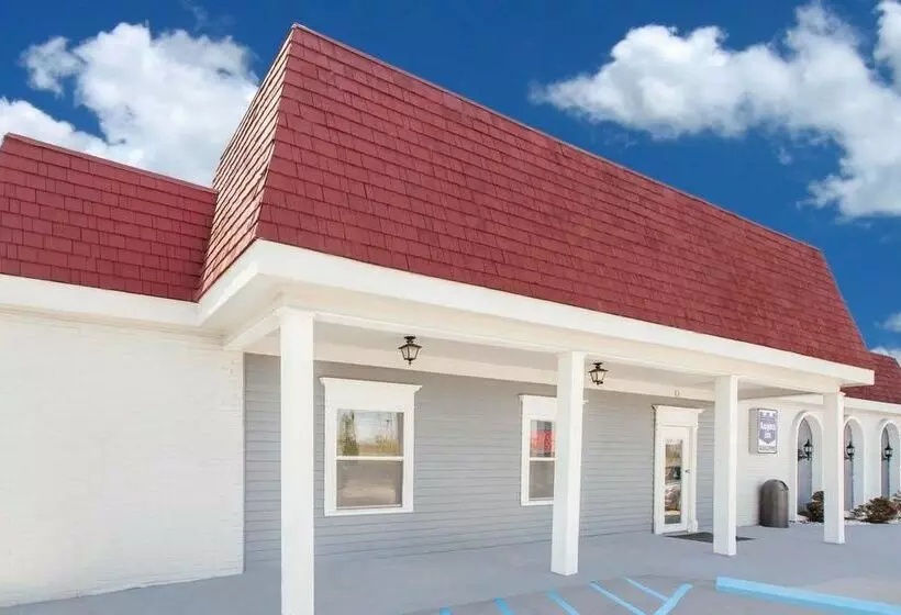 هتل Imperial Inn Grand Blanc