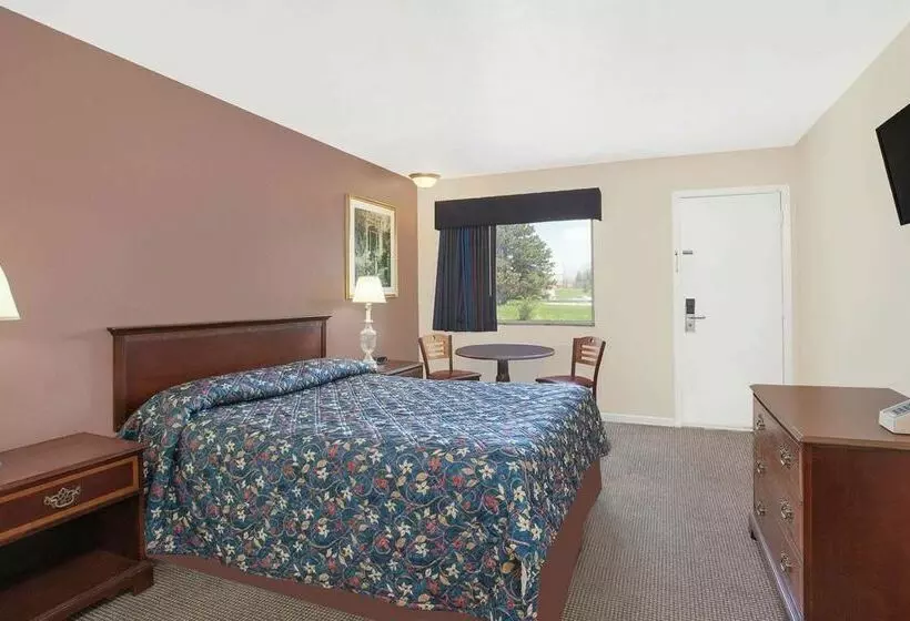 هتل Imperial Inn Grand Blanc