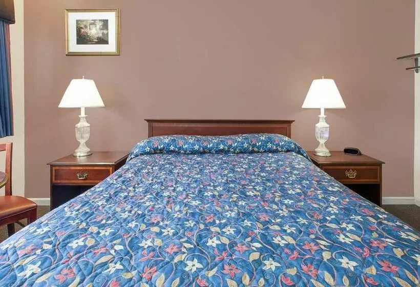 هتل Imperial Inn Grand Blanc