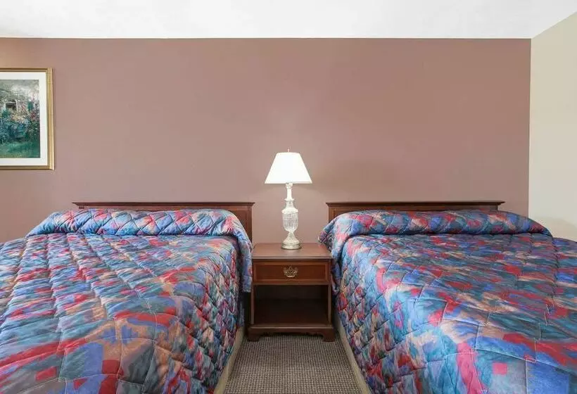 هتل Imperial Inn Grand Blanc