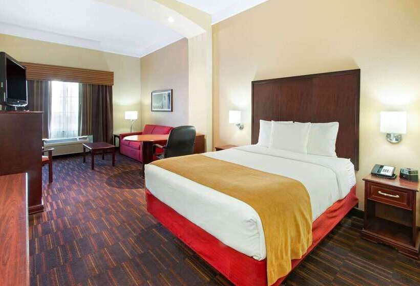 هتل La Quinta By Wyndham Albuquerque Midtown Newly Renovated