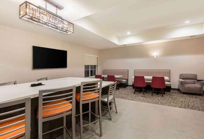 酒店 La Quinta Inn & Suites By Wyndham Fredericksburg