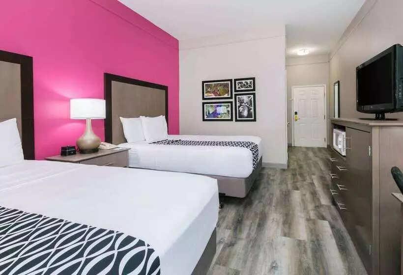 בית מלון כפרי La Quinta Inn & Suites By Wyndham Fredericksburg