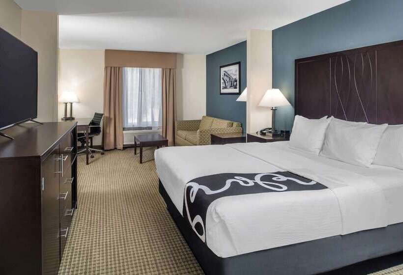 בית מלון כפרי La Quinta By Wyndham Moscow Pullman