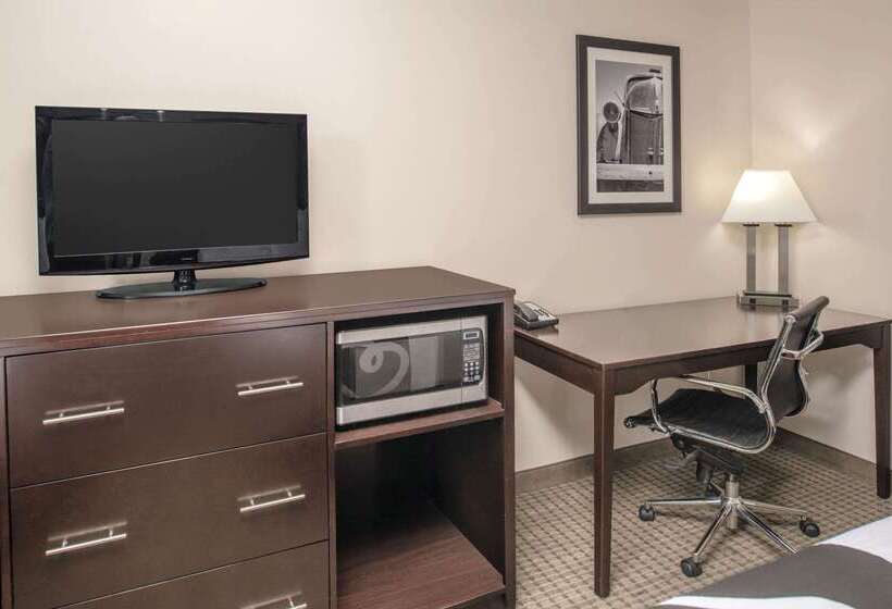 בית מלון כפרי La Quinta By Wyndham Moscow Pullman