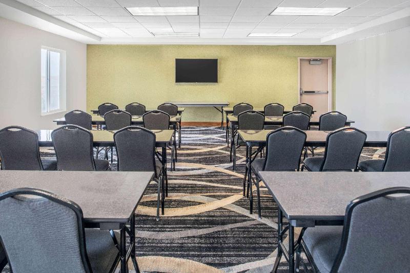 בית מלון כפרי La Quinta By Wyndham Moscow Pullman