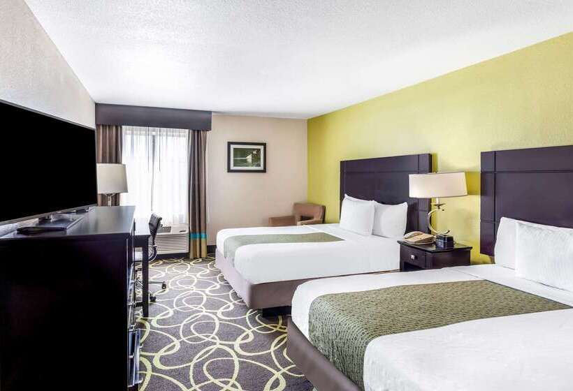 Отель La Quinta By Wyndham New Braunfels