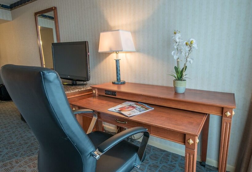 هتل Lakeview Golf Resort