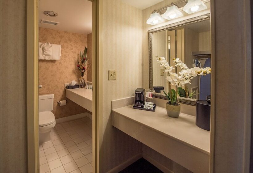 هتل Lakeview Golf Resort