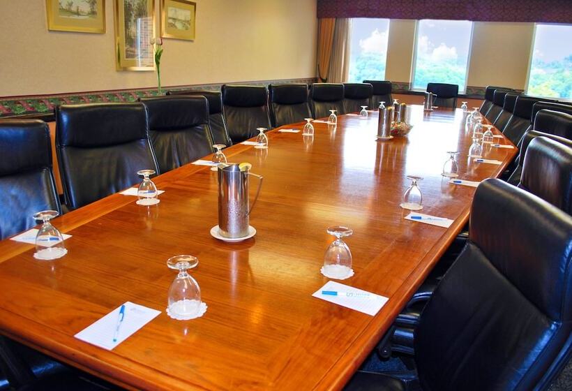 هتل Lakeview Golf Resort