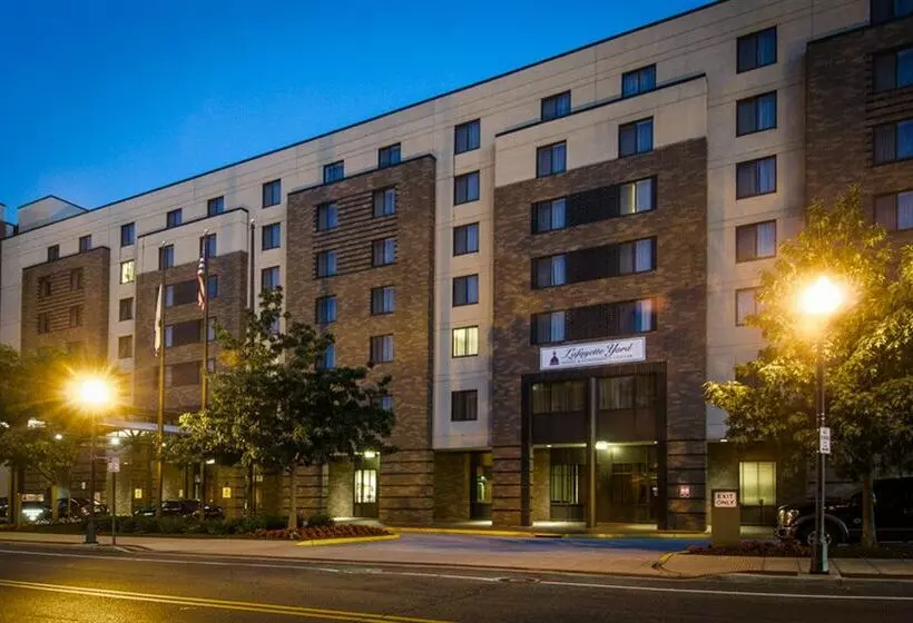 Отель Wyndham Garden Trenton