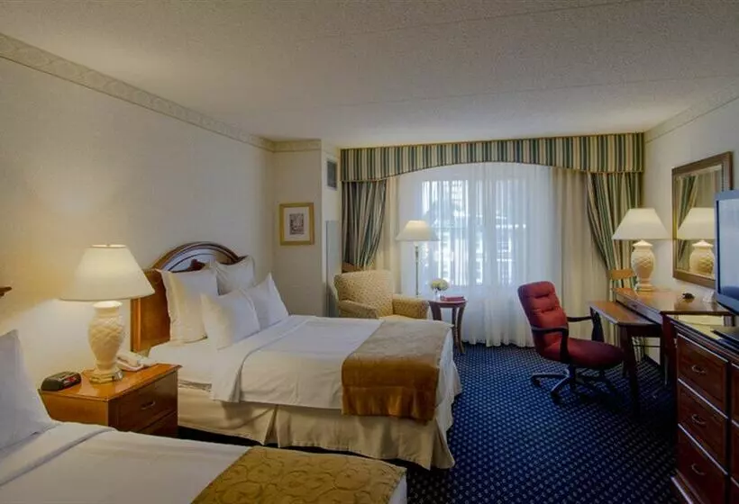 Отель Wyndham Garden Trenton