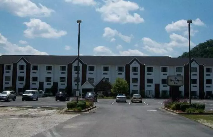 Hotelli Quality Inn & Suites Prestonsburg Next To Mountain Arts Center