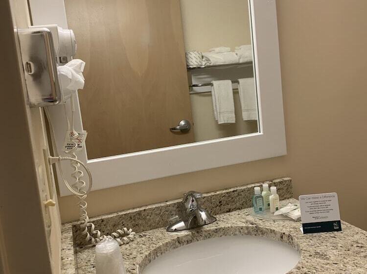 فندق Quality Inn & Suites Prestonsburg Next To Mountain Arts Center