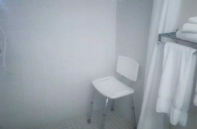 Hotelli Quality Inn & Suites Prestonsburg Next To Mountain Arts Center