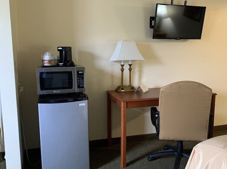 فندق Quality Inn & Suites Prestonsburg Next To Mountain Arts Center