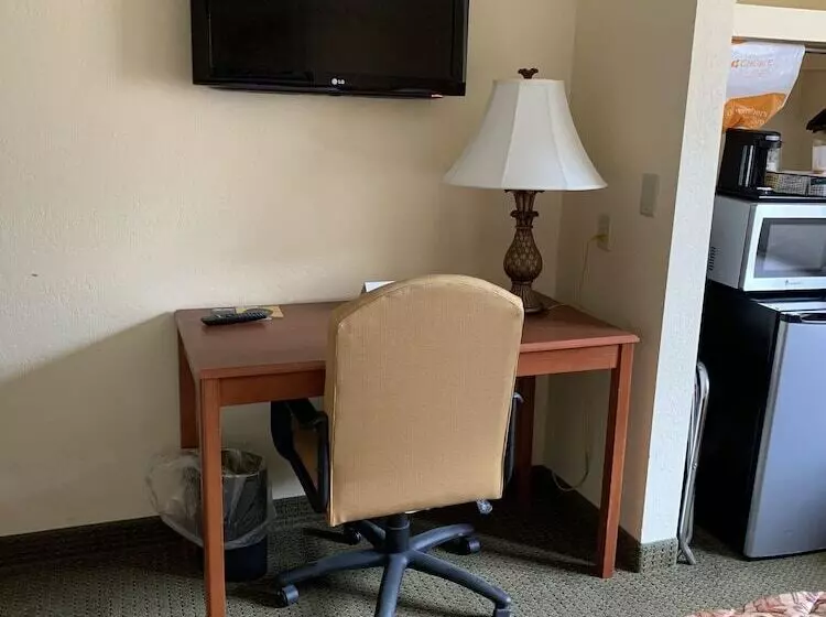 Hotelli Quality Inn & Suites Prestonsburg Next To Mountain Arts Center