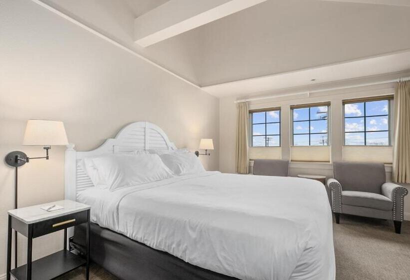 فندق Saratoga Inn