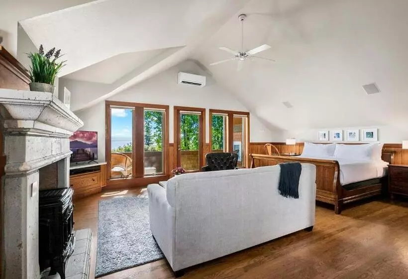 ホテル Saratoga Inn