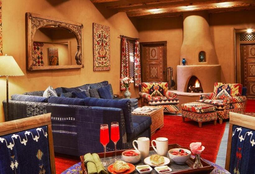 هتل The Inn Of The Five Graces