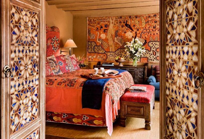 هتل The Inn Of The Five Graces