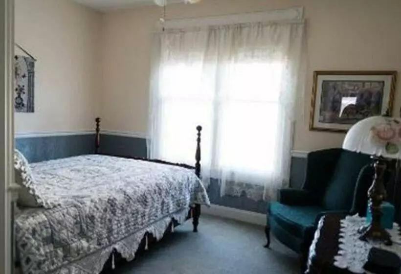 בית מלון כפרי Victorian Veranda Country Inn