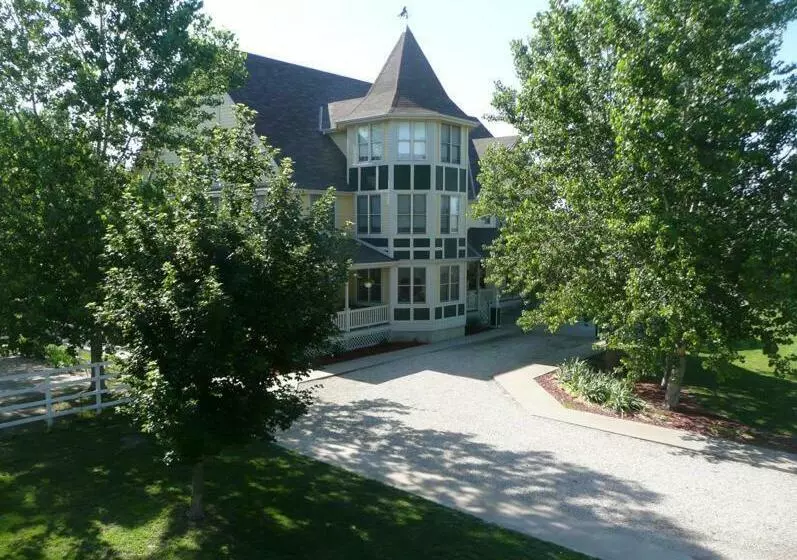 בית מלון כפרי Victorian Veranda Country Inn