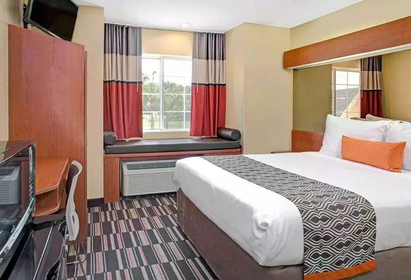 Microtel Inn & Suites By Wyndham Bushnell